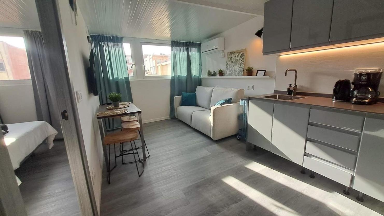 Topdown Apartments 오스피탈레트 데 요브레가트 외부 사진